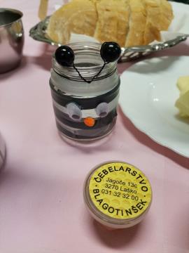 Bili smo v vrtcu na tradicionalnem slovenskem zajtrku 4